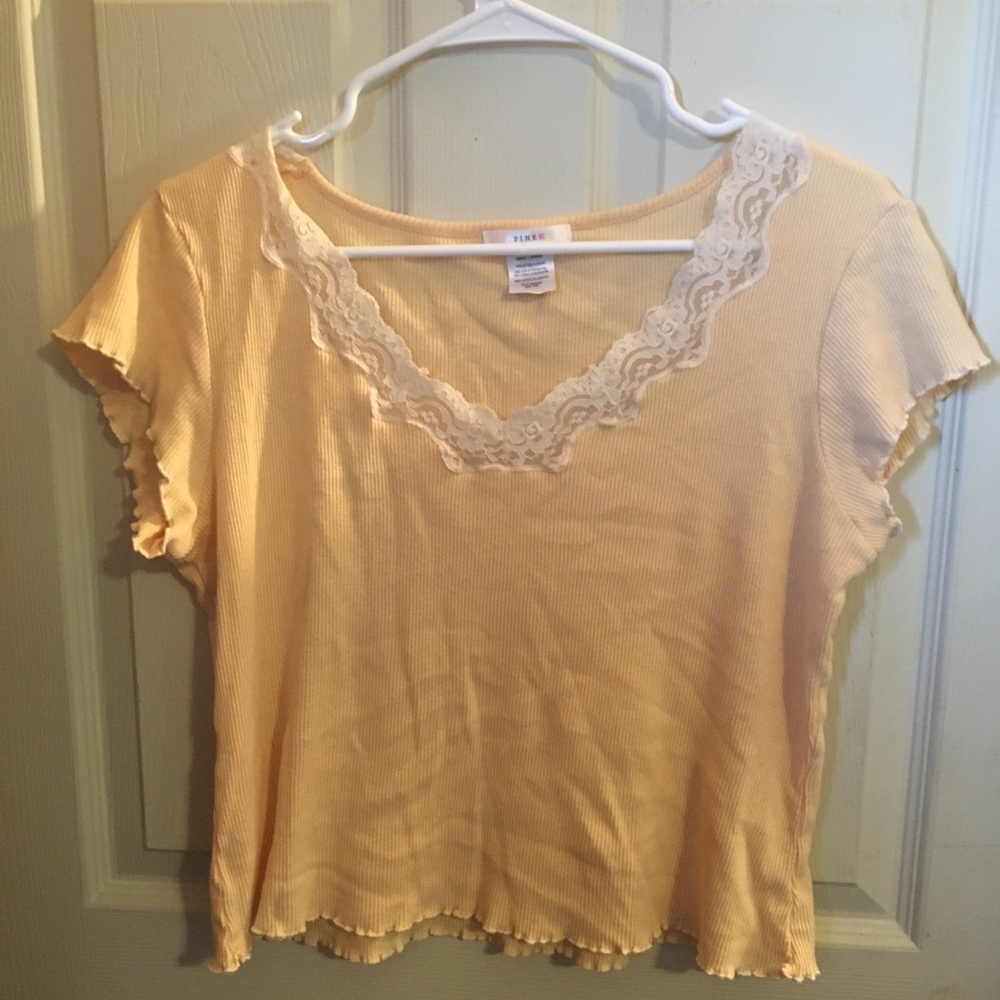 Pastel yellow Pink K ribbed crop top